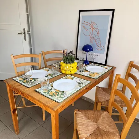 Hygge - 100qm In Bester Lage Mit Parkplatz Und Balkon Greifswald