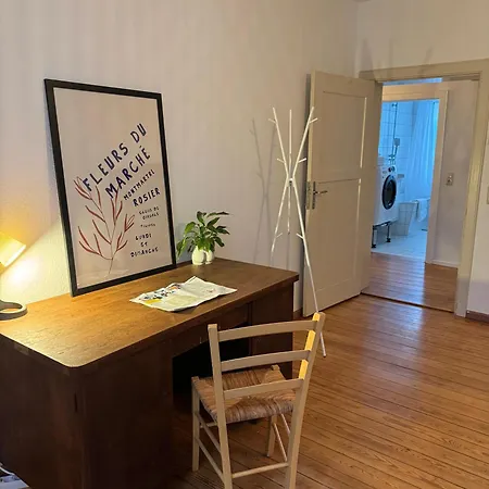 Hygge - 100qm In Bester Lage Mit Parkplatz Und Balkon