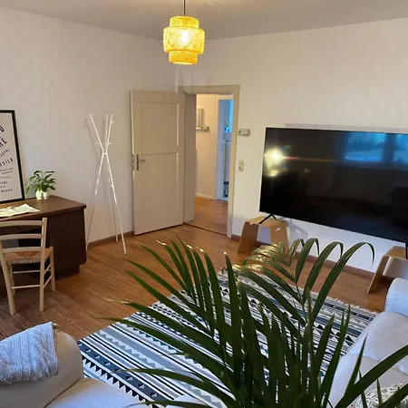 Hygge - 100qm In Bester Lage Mit Parkplatz Und Balkon Daire
